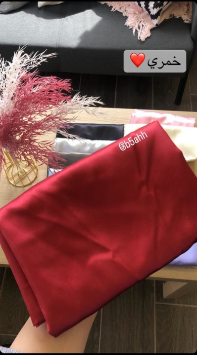 satin pillow case (1 pcs) - burgundy 
 غطاء وسادة ساتان (قطعة واحدة) - خمري